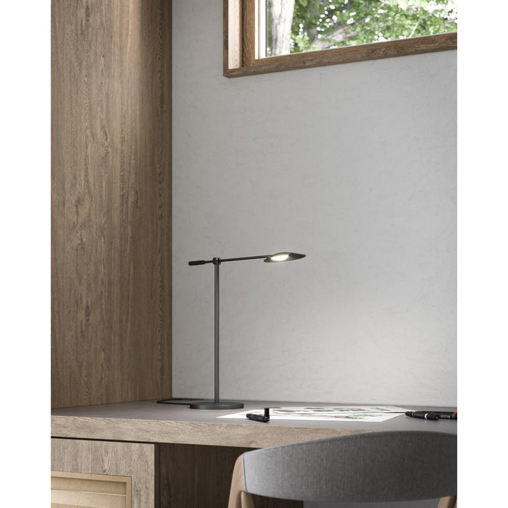 Rotaire 18-in Table Lamp