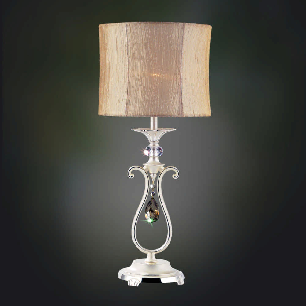 2.8 Light Island Light – The Vermeer Collection, influenced by the De Stijl Art Movement, features Clear Prism crystals arranged in geometric patterns with Chrome or Black Pearl finishes.