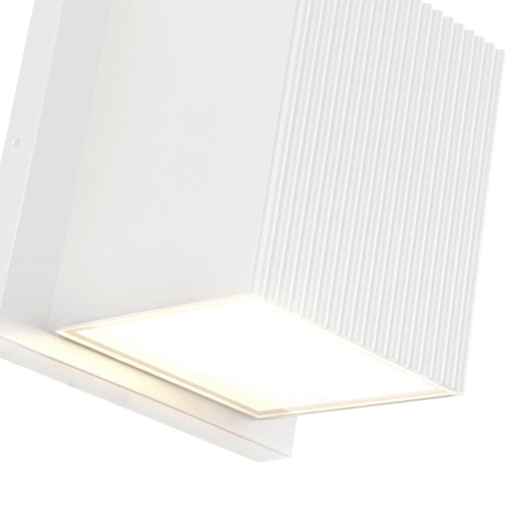 Mavis 4-in Exterior Wall Sconce